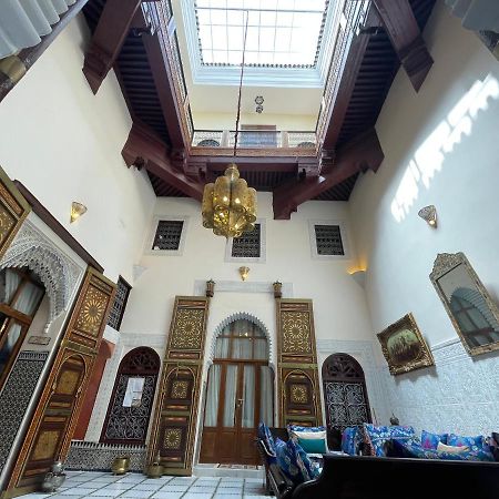 Riad Alkatib مكناز المظهر الخارجي الصورة