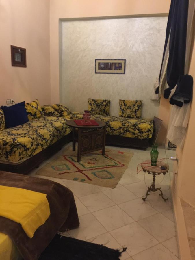 Riad Alkatib مكناز المظهر الخارجي الصورة