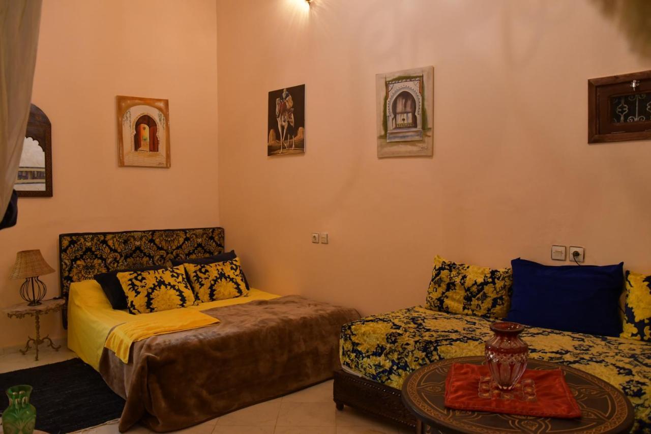 Riad Alkatib مكناز المظهر الخارجي الصورة