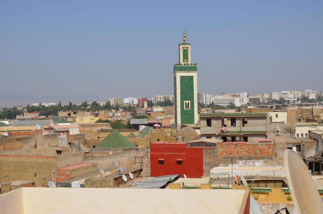 Riad Alkatib مكناز المظهر الخارجي الصورة