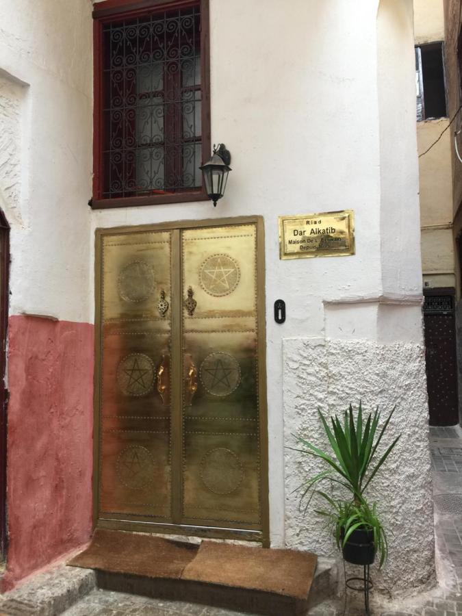 Riad Alkatib مكناز المظهر الخارجي الصورة