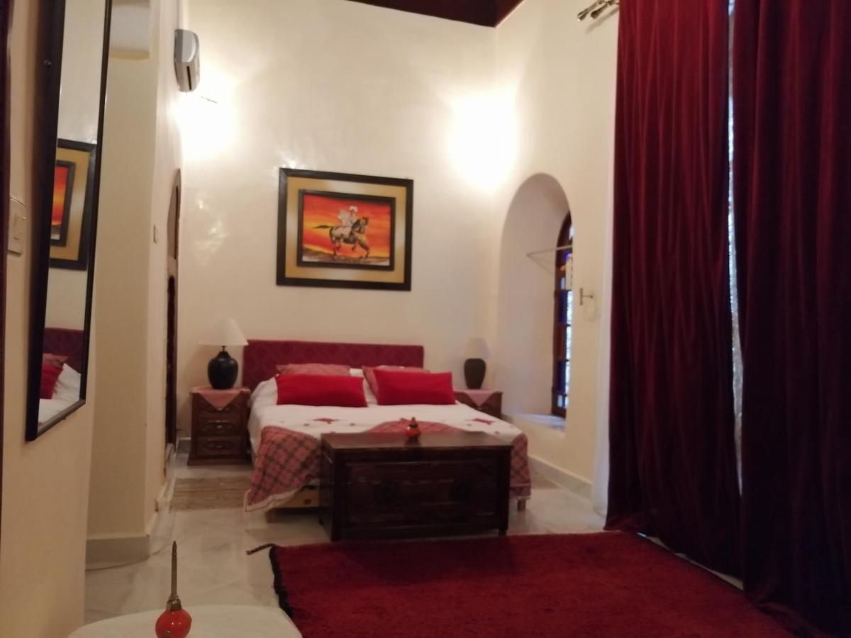Riad Alkatib مكناز المظهر الخارجي الصورة
