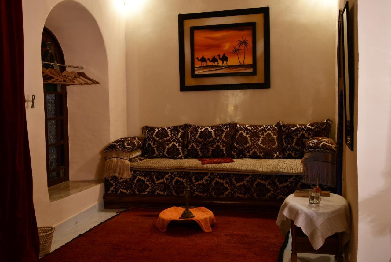 Riad Alkatib مكناز المظهر الخارجي الصورة