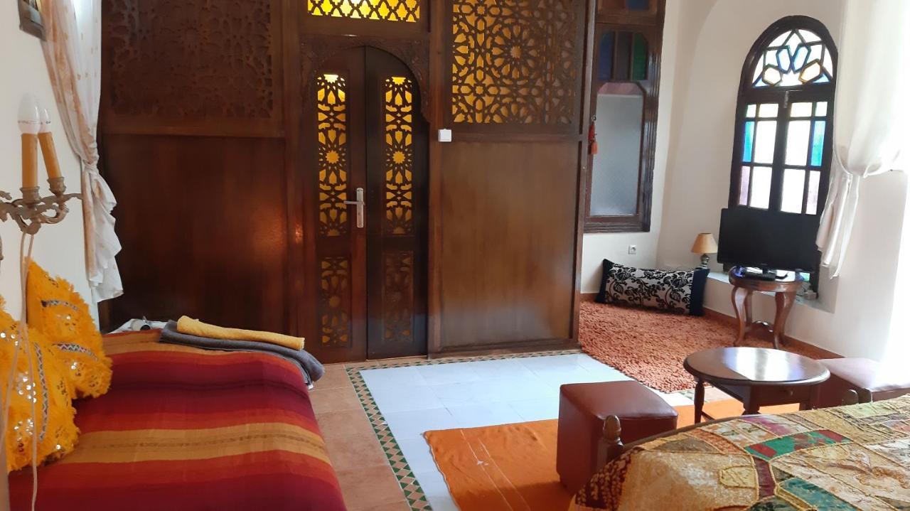 Riad Alkatib مكناز المظهر الخارجي الصورة