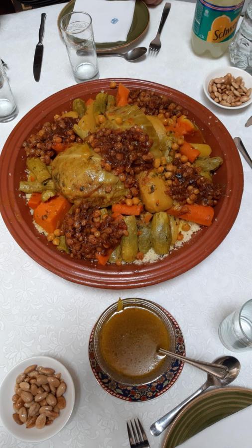 Riad Alkatib مكناز المظهر الخارجي الصورة
