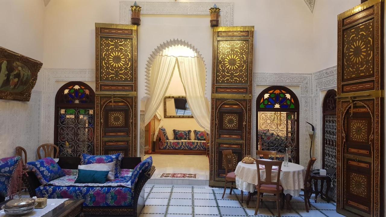 Riad Alkatib مكناز المظهر الخارجي الصورة